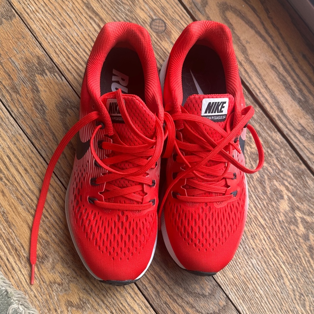 Nike women Red Sneakers